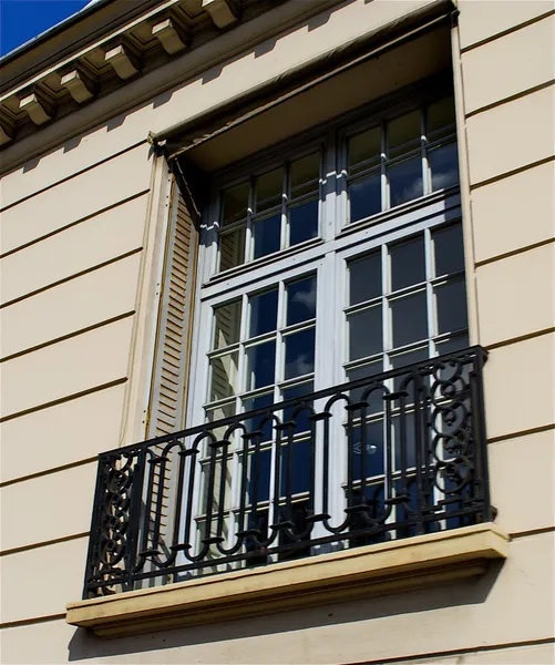 Balkon auf dem Gebäude — Stockfoto