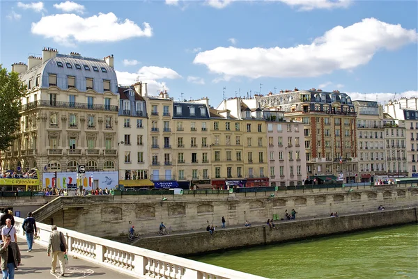 River Seine and Paris buildings — Stock Photo, Image