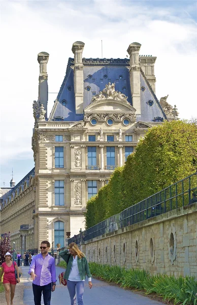 Часть Лувра, Париж, Франция — стоковое фото