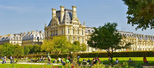 卢浮宫博物馆，巴黎，法国 — 图库照片