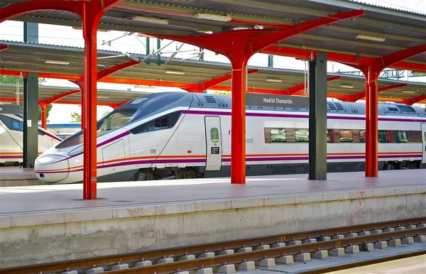 Trein op het station — Stockfoto