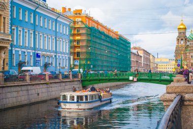 griboedov kanal teknede turizm