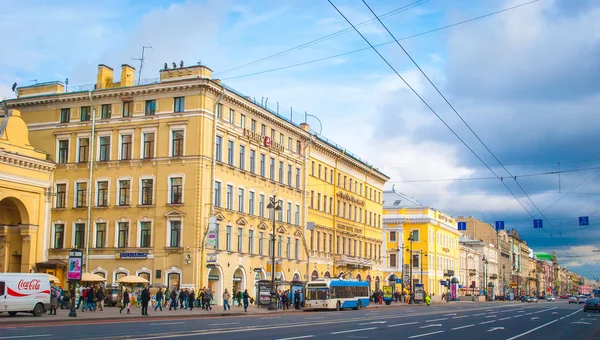 Avenue nevskiy in Sint-petersburg, Rusland — Stockfoto