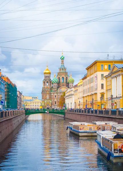 Griboedov channel, heiliger petersburg, russland — Stockfoto