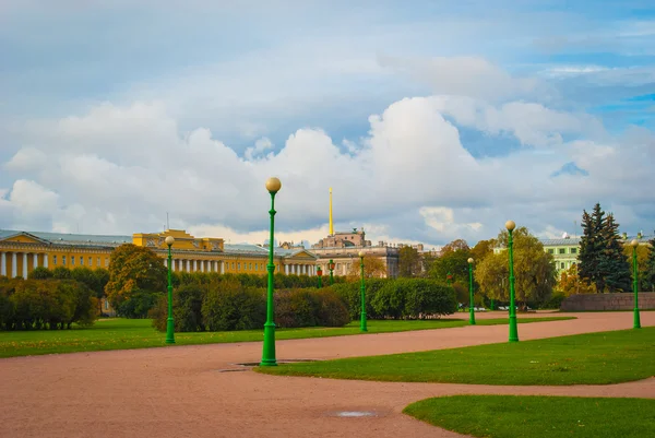 Walking garden in Saint Petersburg — Stock Photo, Image