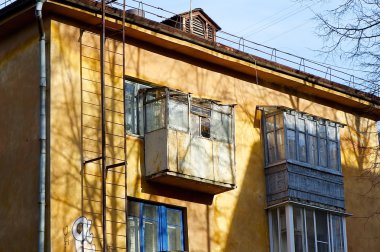 Rusya'nın küçük bir kasabasında sovietic evi