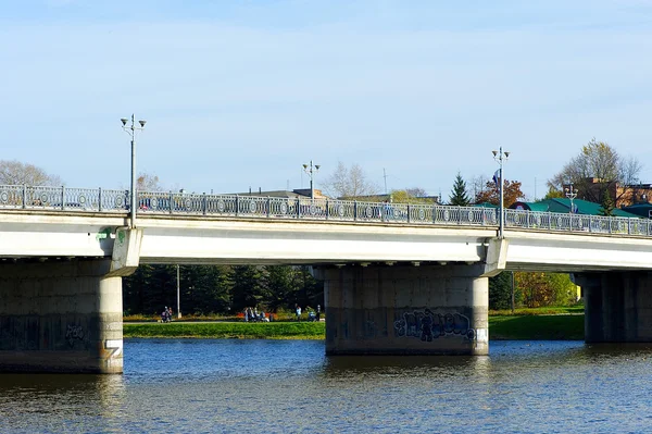 Bridge over the lake — Stock Photo, Image