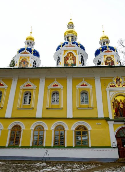 Monasterio Pskovo-Pechersky, Pechory, Rusia — Foto de Stock