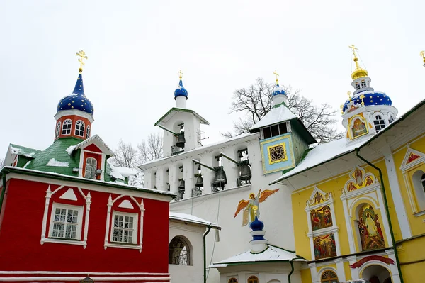 Pskovo Печерського монастиря, печери, Росія — стокове фото