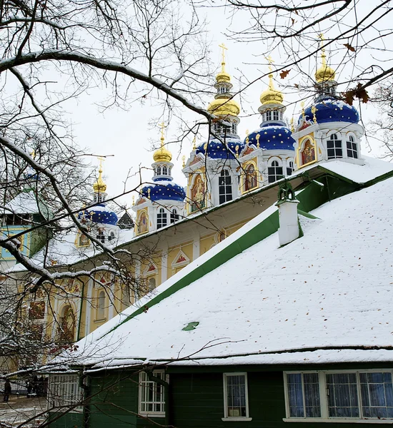 Kilátás Pskovo-Pechersky-kolostor, Pechory, Oroszország — Stock Fotó