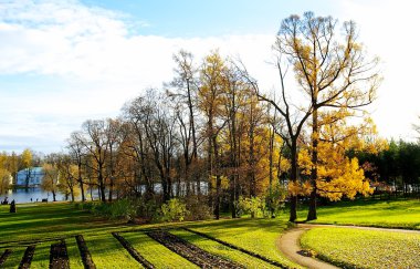 sonbaharda bir Rus kasaba