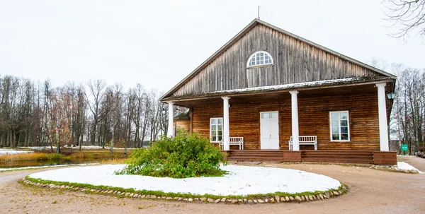 Trigorskoye, das ehemalige Anwesen von praskovya osipova, einem engen Freund Puschkins. — Stockfoto