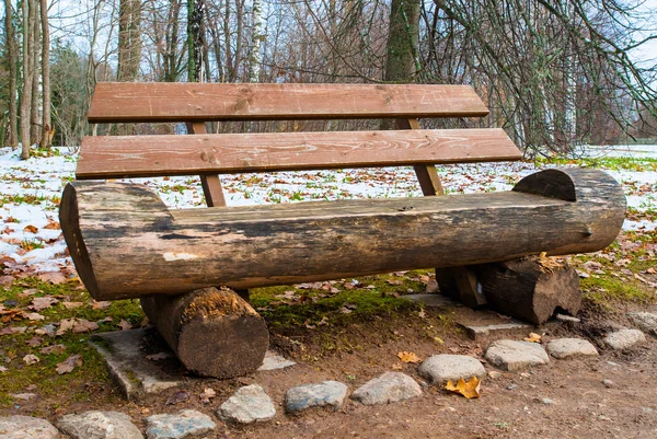 Dřevěný dekorativní lavička — Stock fotografie
