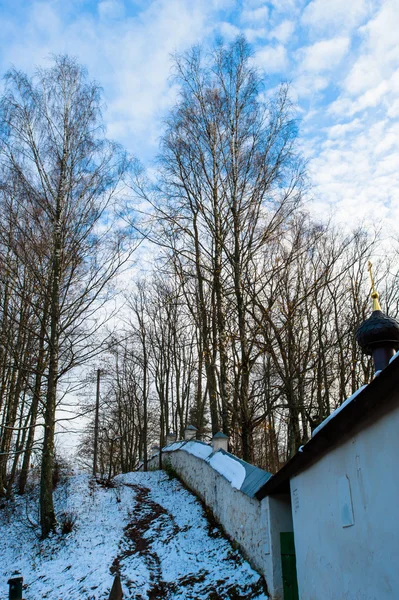 Mauer des Swjatogorskij-Klosters, Russland — Stockfoto