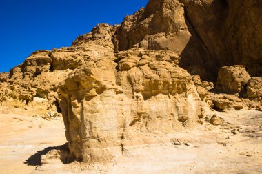 Antik berabere ve yüz tarafından yapılan işaretler yıllar önce