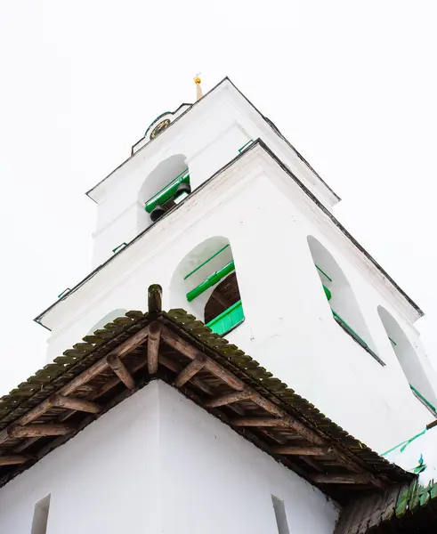 Iglesia ortodoxa en Rusia, invierno —  Fotos de Stock