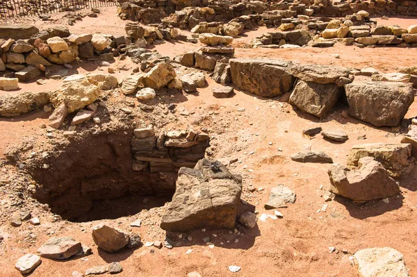 Timna valley, Israel bakır madenleri içine giriş — Stok fotoğraf