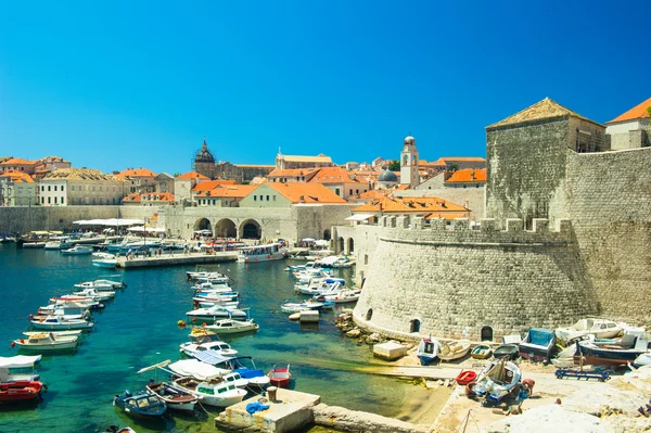 Pohled z hradeb Starého města Dubrovník, Chorvatsko — Stock fotografie