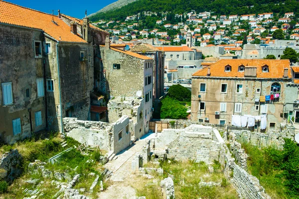 Daken in de oude stad van dubrovnik, een unesco world heritage site. — Stockfoto