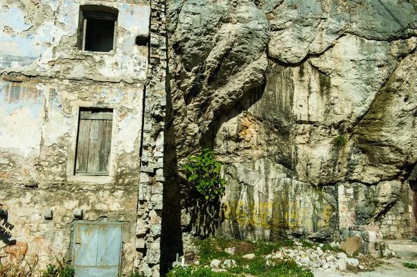 Gatan och arkitekturen i den gamla staden i dubrovnik, Kroatien. u — Stockfoto