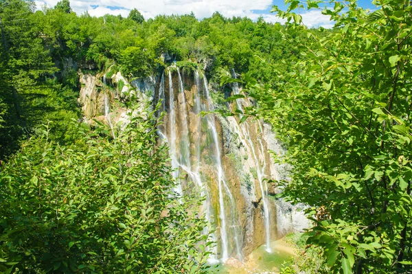Chorwacki wodospad, piękny widok — Zdjęcie stockowe