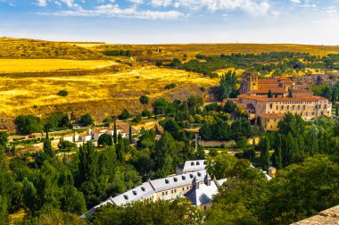 segovia eski şehir ve onun su kemeri. UNESCO Dünya Mirası