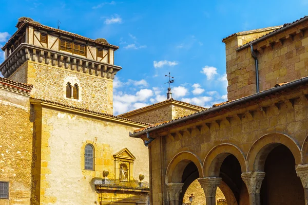 Old Town of Segovia and its Aqueduct. UNESCO World Heritage — Stock Photo, Image