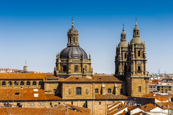 Архитектура Старого города Саламанки. Всемирное наследие ЮНЕСКО. Испания — стоковое фото
