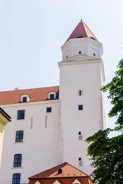 Architettura di Bratislava, capitale della Slovacchia, che si trova su b — Foto Stock