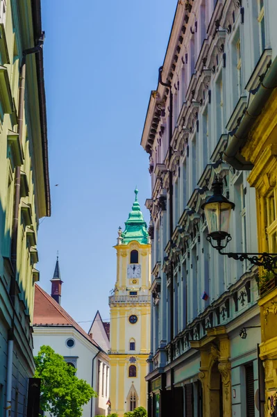 Architecture of Bratislava, capital of Slovakia, which lays on b — Stock Photo, Image