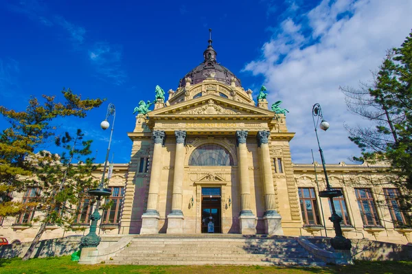 Termisk bad, Budapest – stockfoto