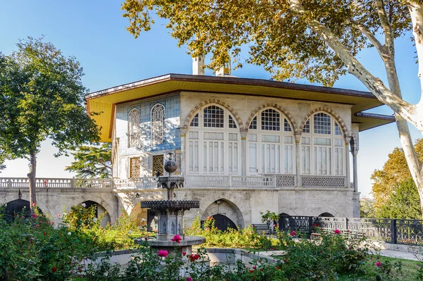 Topkapi-Palast, der Hauptwohnsitz der osmanischen Sultane, ist — Stockfoto