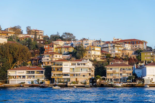 Udsigt fra Bosporus floden, Istanbul, Tyrkiet - Stock-foto