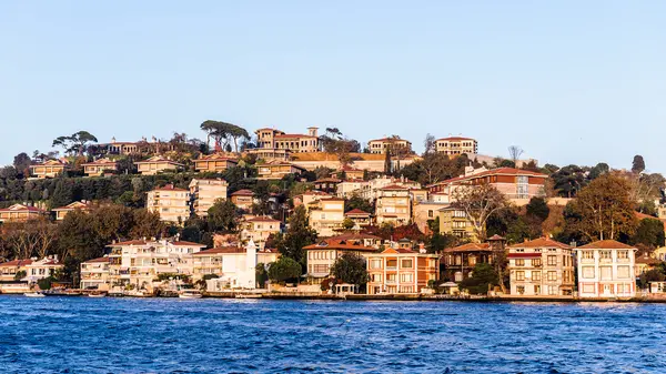 View from the Bosphorus river, Istanbul, Turkey — Stock Photo, Image