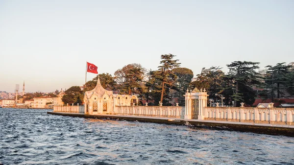 Vista dal fiume Bosforo, Istanbul, Turchia — Foto Stock