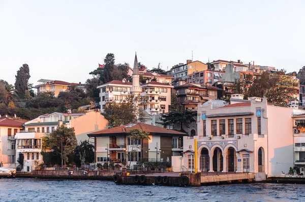 View from the Bosphorus river, Istanbul, Turkey — Stock Photo, Image