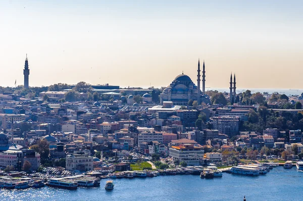 Galata Kulesi, istanbul, Türkiye'den göster — Stok fotoğraf