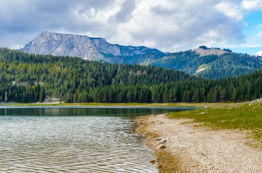 siyah lake, Karadağ'ın kuzey kesiminde