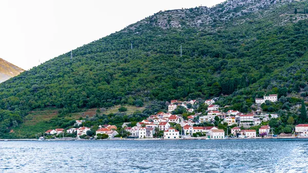 Güneybatı Adriyatik Denizi'nde sarma Körfezi Kotor Körfezi — Stok fotoğraf