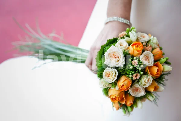 Sposa con un mazzo — Foto Stock