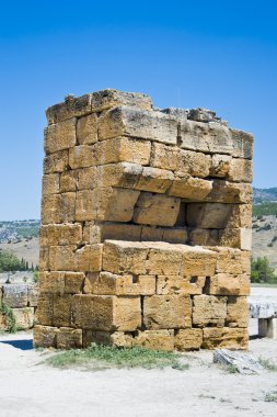 Antik kentin kalıntıları