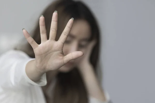 Pare Violência Contra Mulheres Conceito Mulher Levantou Mão Para Dissuadir — Fotografia de Stock