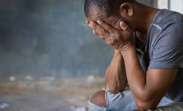 Στρεσαρισμένος Και Καταθλιπτικός Άνθρωπος Της Εργασίας Υπό Πίεση Και Ελπίδα — Φωτογραφία Αρχείου