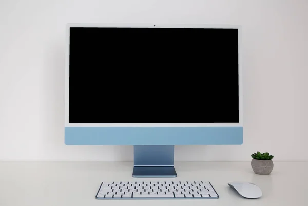 Desktop Computer Met Draadloze Toetsenbord Muis — Stockfoto