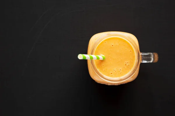 Carrot Buatan Sendiri Clementine Banana Smoothie Dalam Sebuah Jar Kaca — Stok Foto