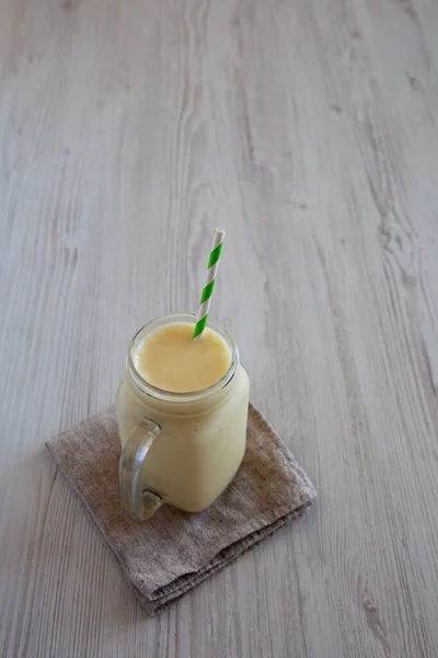 Mango Banana Smoothie Mango Pineapple Buatan Sendiri Dalam Sebuah Kaca — Stok Foto