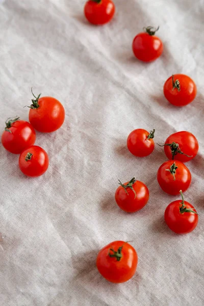 Tomates Rojos Maduros Listos Para Comer Vista Lateral — Foto de Stock