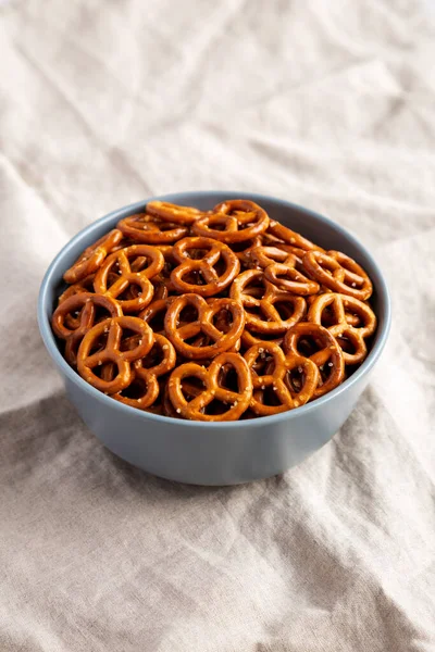 Crispy Salty Baked Pretzels Bowl Low Angle View — Stock Photo, Image
