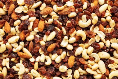Raw Trail Mix with Nuts and Fruits, top view. Dümdüz, tepeden, yukarıdan. 