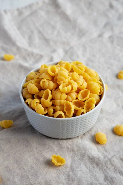 Dry Organic Gnocchi Pasta Einer Schüssel Niedriger Blickwinkel — Stockfoto